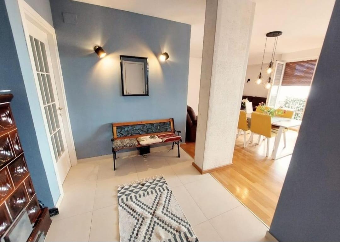 Apartment Beautiful Apartment, Close To